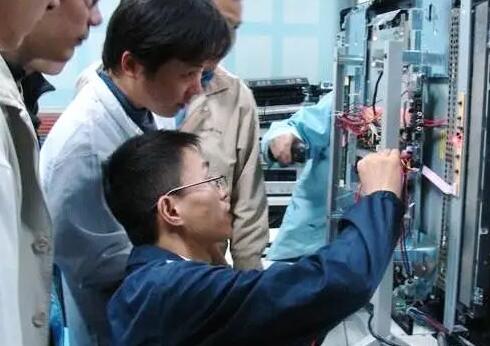 在河南省技工学校学计算机应用维修有前途吗？